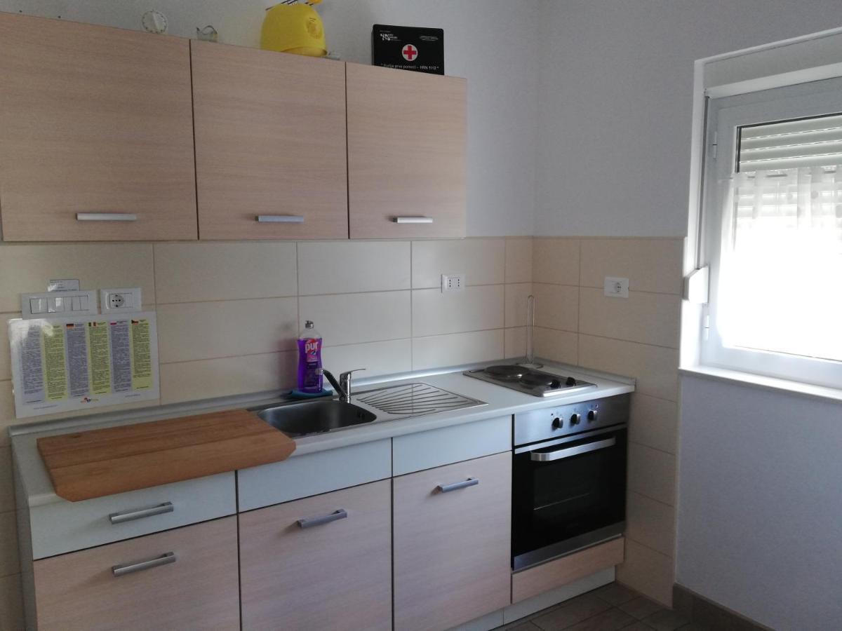 Apartment Dario Grebastica Bagian luar foto